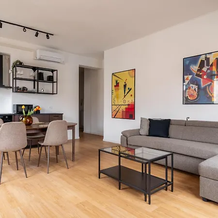 Albertinelli - Bilocale San Siro Apartmán *